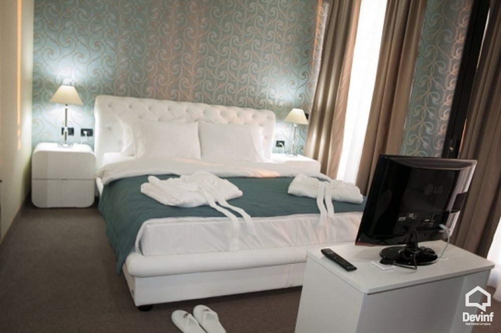 Himare Shitje Hotel Me shume se 4 dhoma Himare apartament