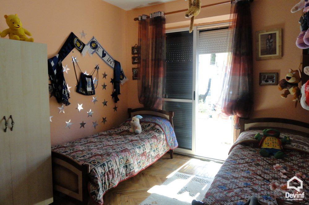 Tirane Shitje Zyre 2+1+A Rruga Myslym Shyri apartament