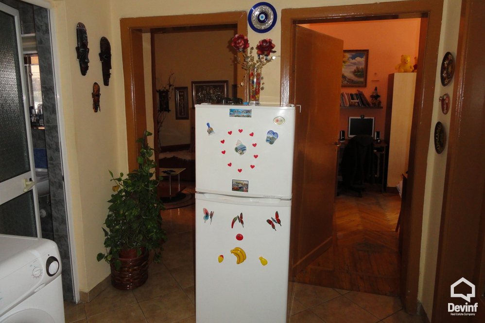 Tirane Shitje Zyre 2+1+A Rruga Myslym Shyri apartament
