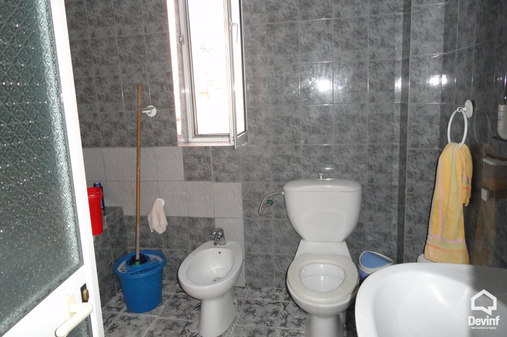 Tirane Shitje Zyre 2+1+A Rruga Myslym Shyri apartament