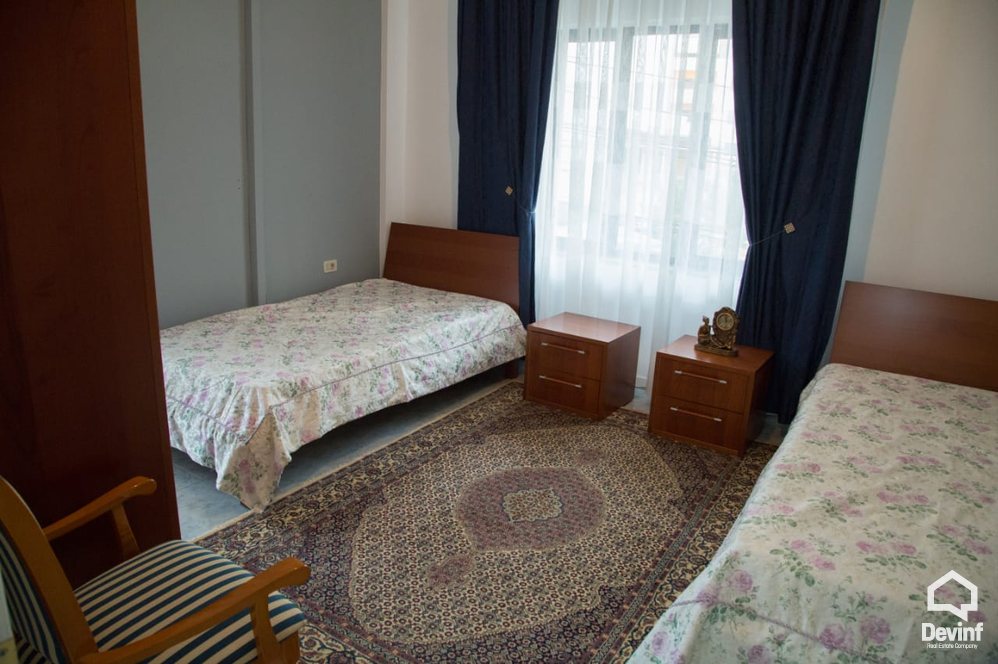Tirane Qera Vile 4+1+G Vila ndodhet prane Klubit Sportiv Dinamo vile
