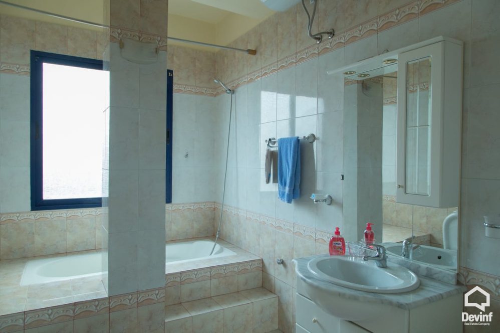 Tirane Qera Vile 4+1+G Vila ndodhet prane Klubit Sportiv Dinamo vile