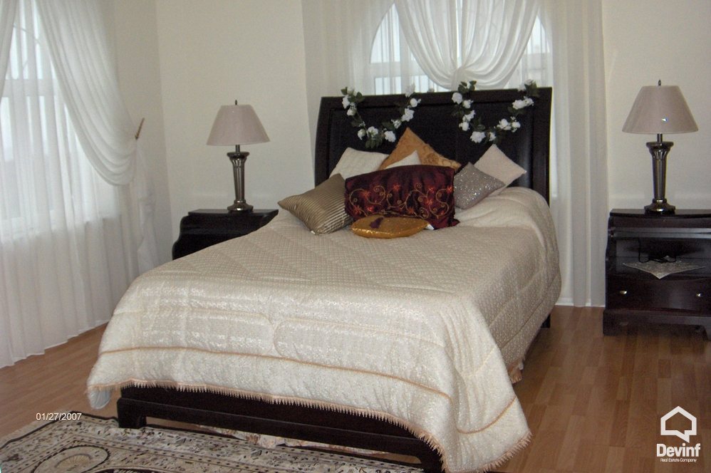 Tirane For Sale Villa Me shume se 4 dhoma Linze, Dajt 