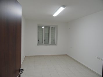 Zyre Shitje Apartament per zyre prane ETC