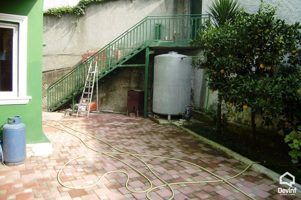 Tirane For Rent Villa Me shume se 4 dhoma Villa located close to Elbasan Street Villa