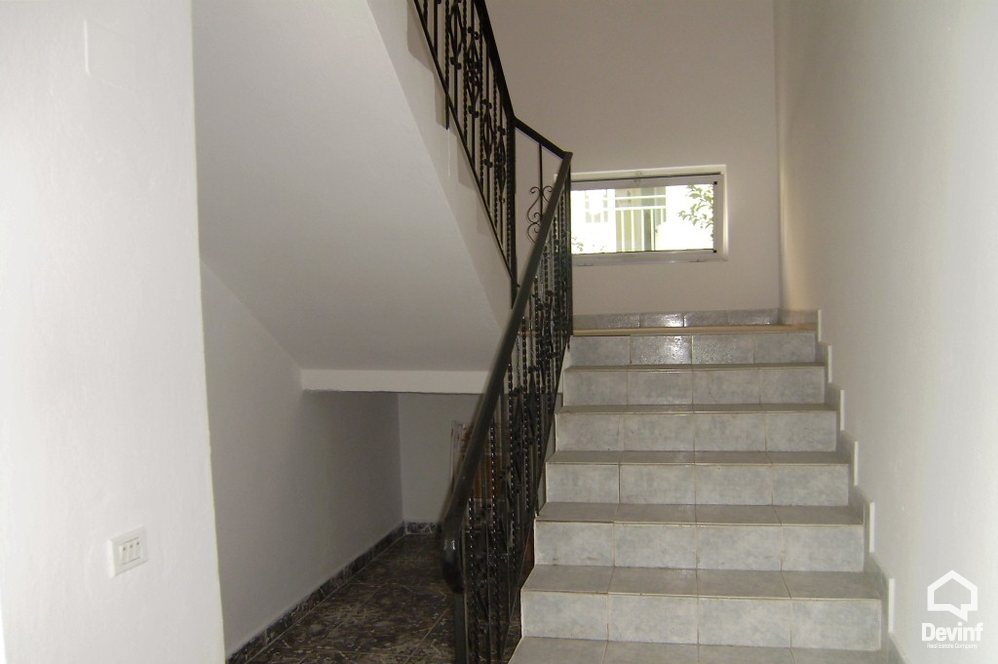 Tirane For Rent Villa Me shume se 4 dhoma Villa located close to Elbasan Street Villa
