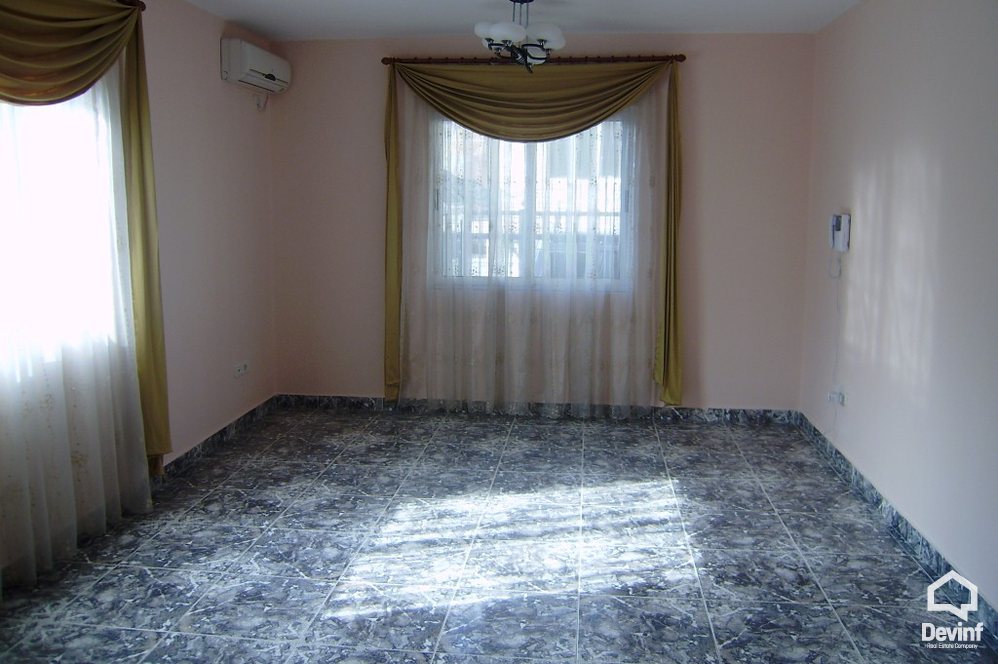 Tirane For Rent Villa Me shume se 4 dhoma Villa located close to Elbasan Street Villa