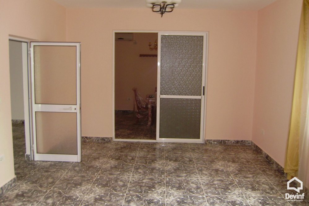 Tirane For Rent Villa Me shume se 4 dhoma Villa located close to Elbasan Street Villa