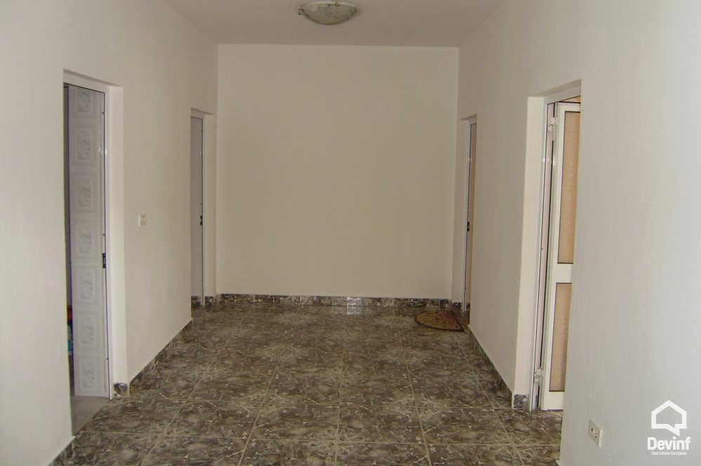 Tirane For Rent Villa Me shume se 4 dhoma Villa located close to Elbasan Street Villa