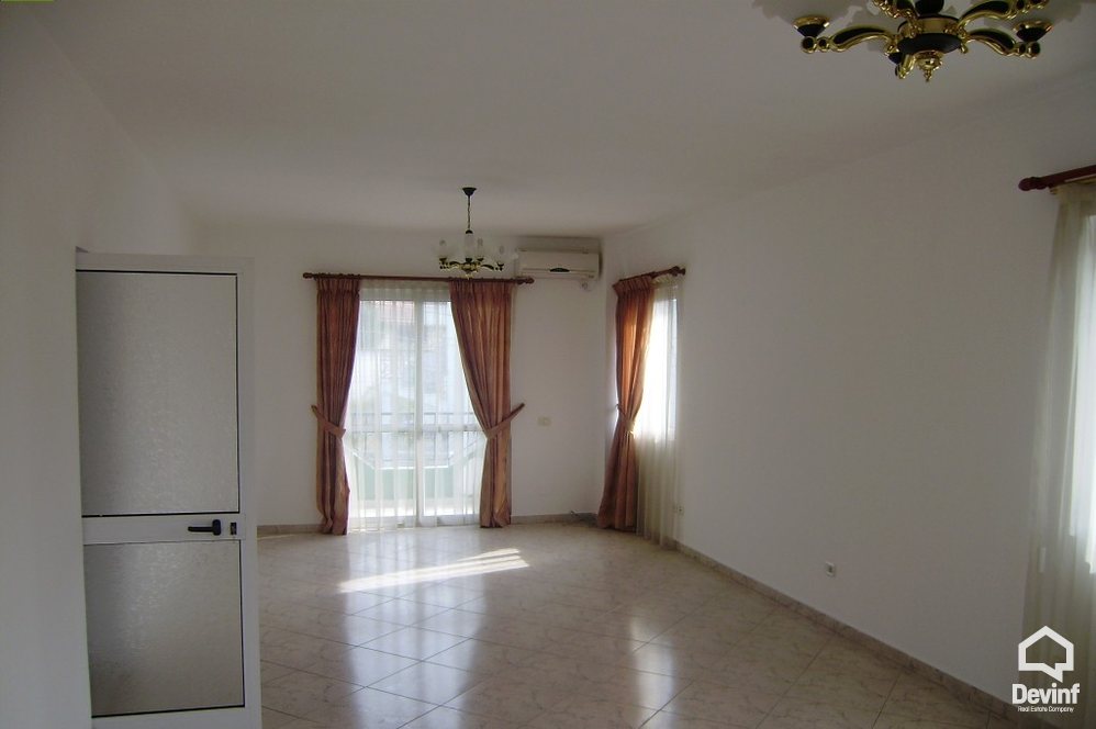 Tirane For Rent Villa Me shume se 4 dhoma Villa located close to Elbasan Street Villa