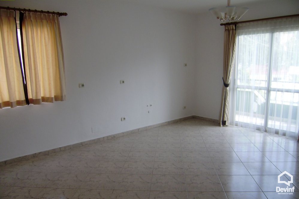 Tirane For Rent Villa Me shume se 4 dhoma Villa located close to Elbasan Street Villa