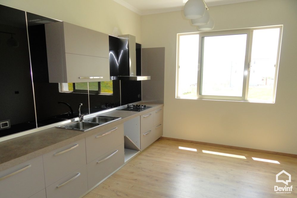 Tirane For Rent Villa Me shume se 4 dhoma The villa is positioned in Sauk area Villa