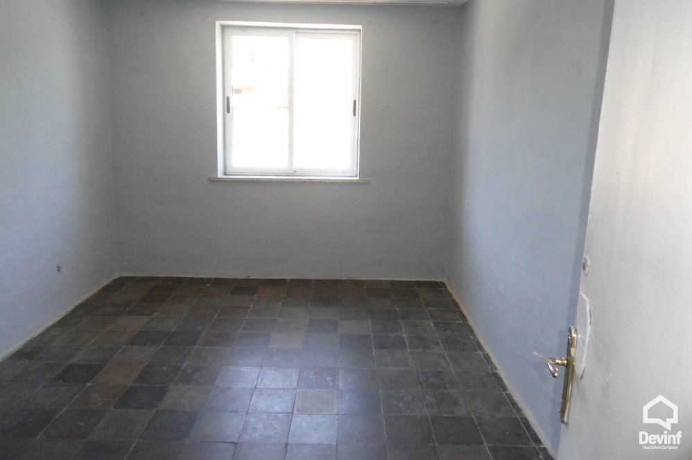 Tirane Shitje Apartament 2+1+A Apartament prane tregut te Uzines Dinamo apartament