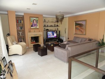 Apartament Shitje Apartament dubleks ne zonen prane Stadiumit Air Albania 