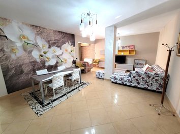 Apartament Qera Nje apartament i ri ne zonen e Bllokut