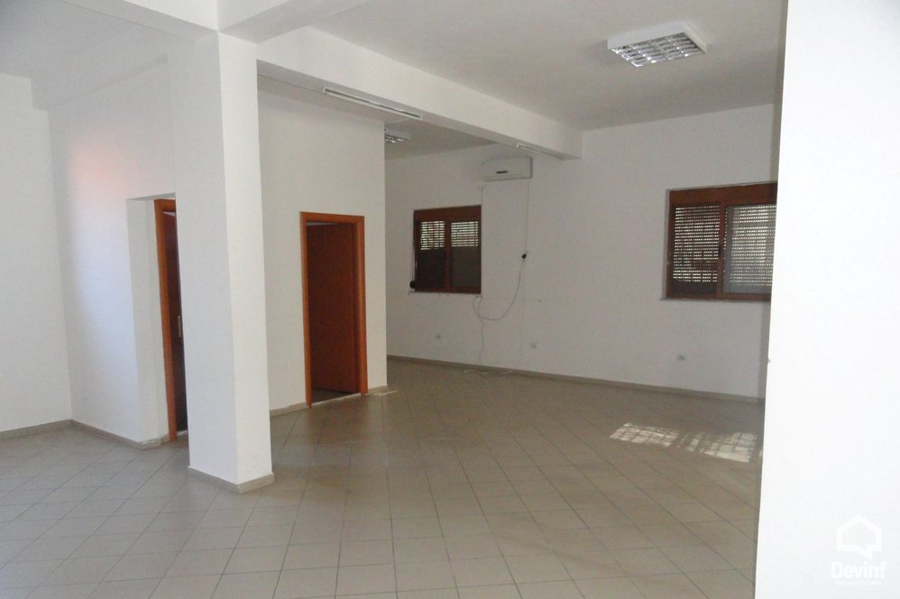 Tirane Qera Vile  Vile ne Rr. Dibres apartament