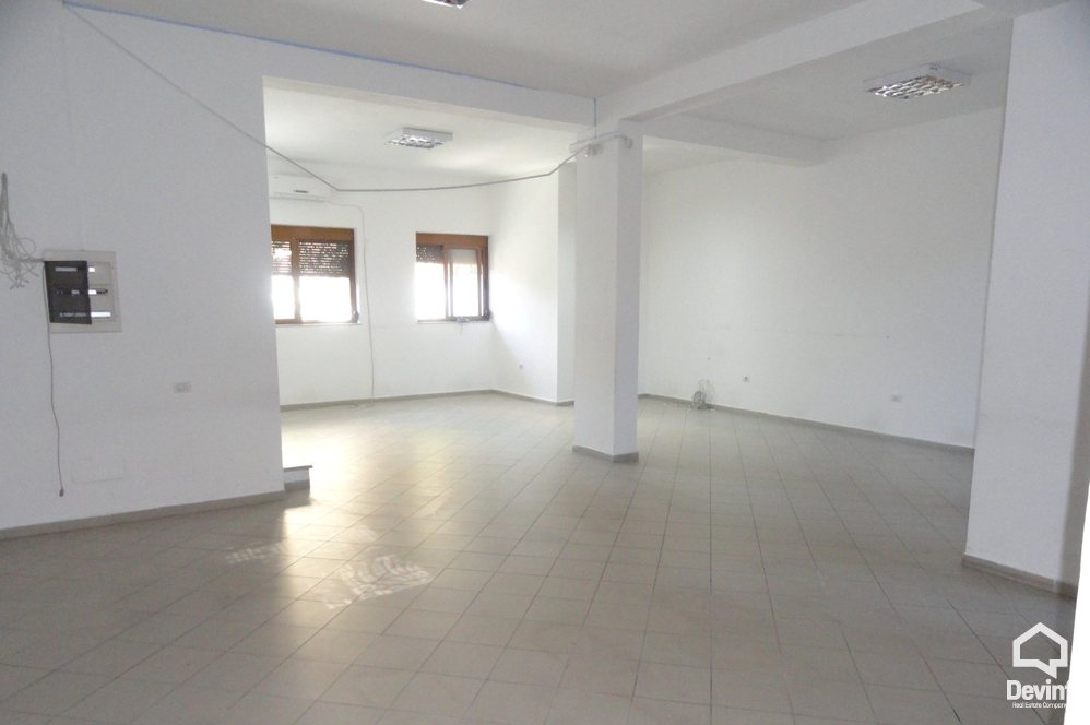 Tirane Qera Vile  Vile ne Rr. Dibres apartament