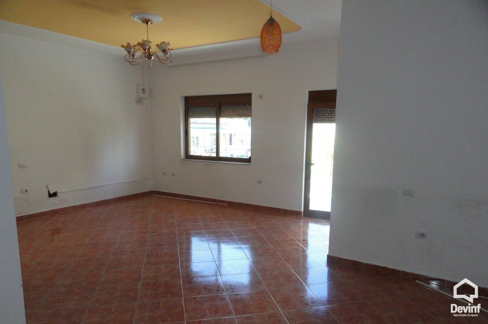 Tirane Qera Vile  Vile ne Rr. Dibres apartament