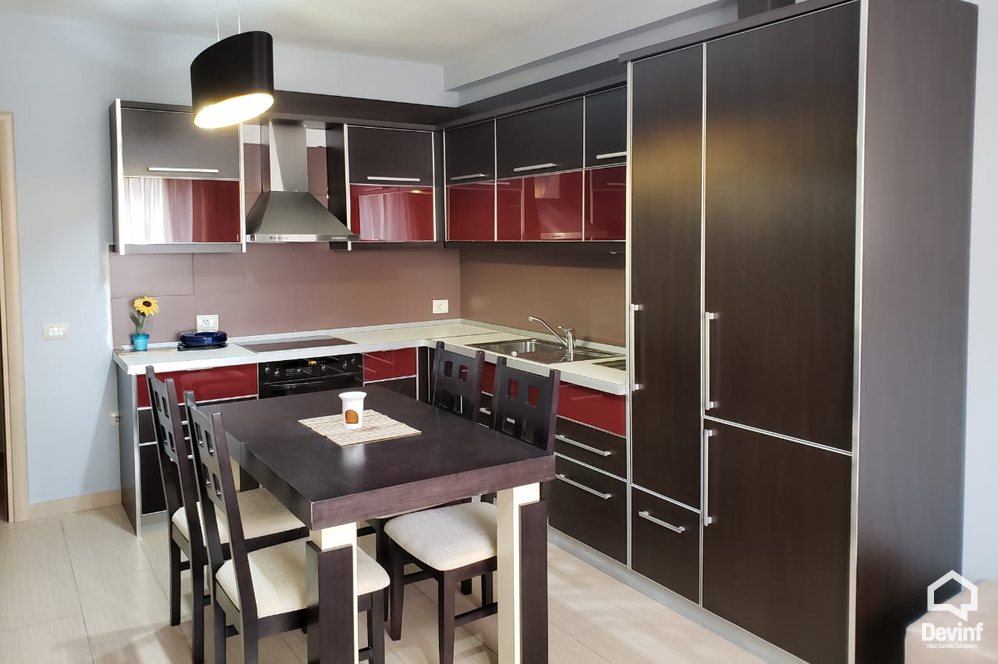 Tirane Qera Apartament 1+1+A Prane Hotel Mondial, tek 21-Dhjetori. apartament