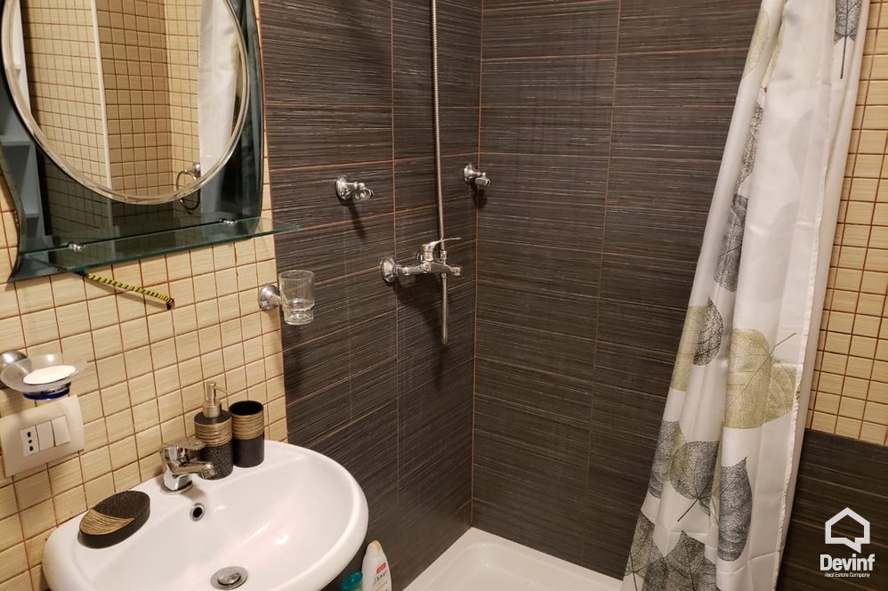 Tirane Qera Apartament 1+1+A Prane Hotel Mondial, tek 21-Dhjetori. apartament