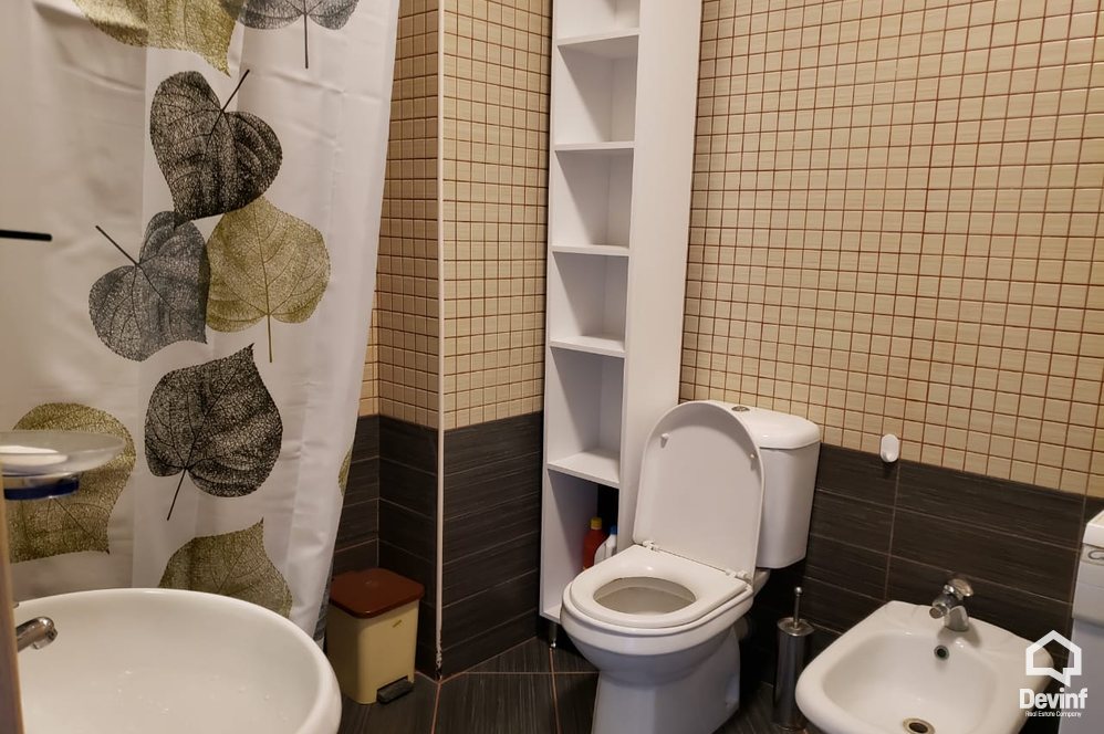 Tirane Qera Apartament 1+1+A Prane Hotel Mondial, tek 21-Dhjetori. apartament