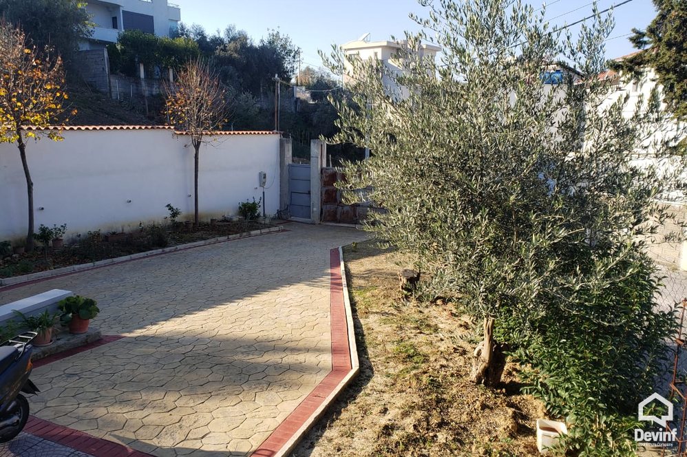 Tirane For Rent Houses 2+1+G House positioned near the  Lake of Tirana Villa
