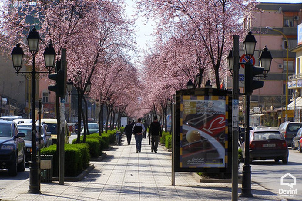Tirane Shitje Ndertese Multifunksionale Me shume se 4 dhoma Rruga e Kavajes Zyre