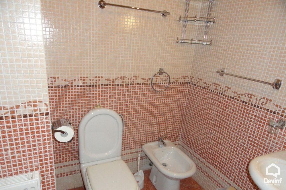 Tirane Qera Apartament 2+1 Apartament ne zonen e Bllokut apartament