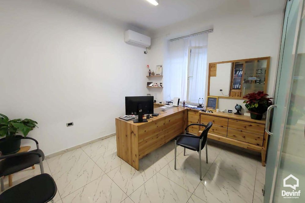 Tirane For Rent Office 2+1 Clinic located a few meters from Scanderbeg Square, Tirana Office klinike dentare qender estetike qender masazhi