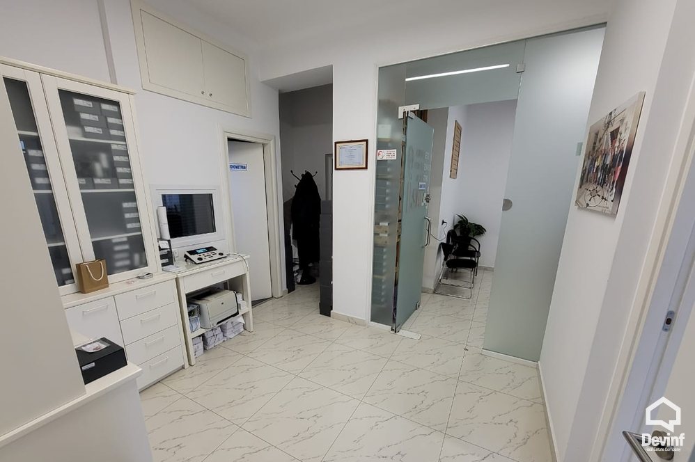 Tirane For Rent Office 2+1 Clinic located a few meters from Scanderbeg Square, Tirana Office klinike dentare qender estetike qender masazhi