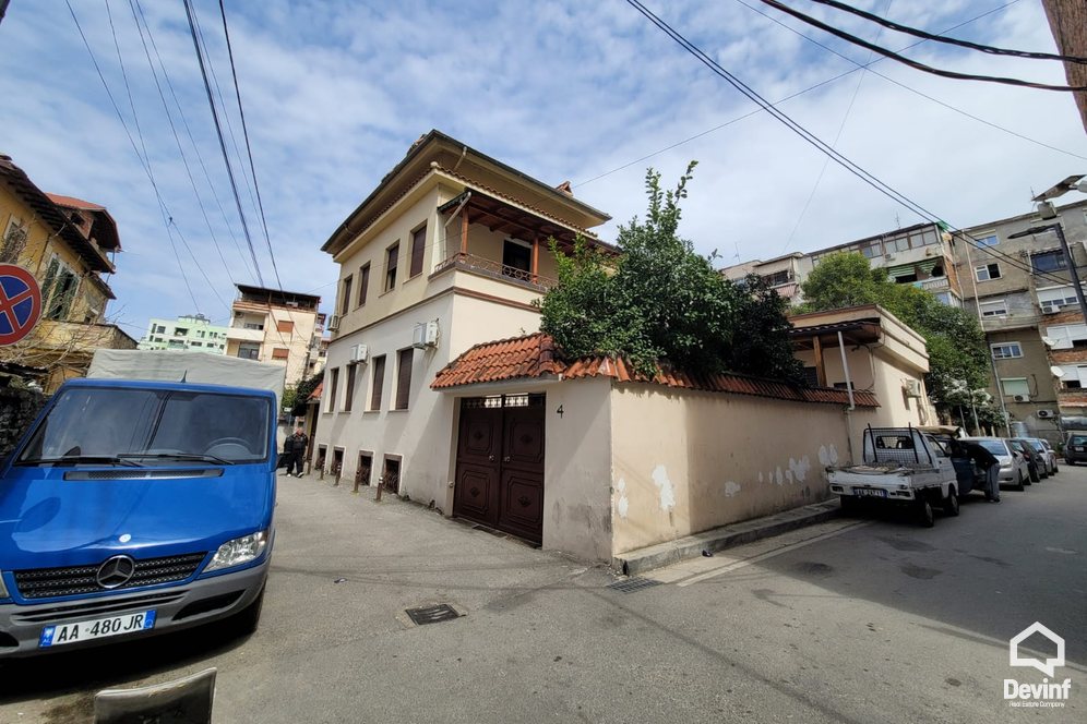 Me Qera Apartament 1+1+G Kat vile ne Rr. Qemal Stafa Tirane