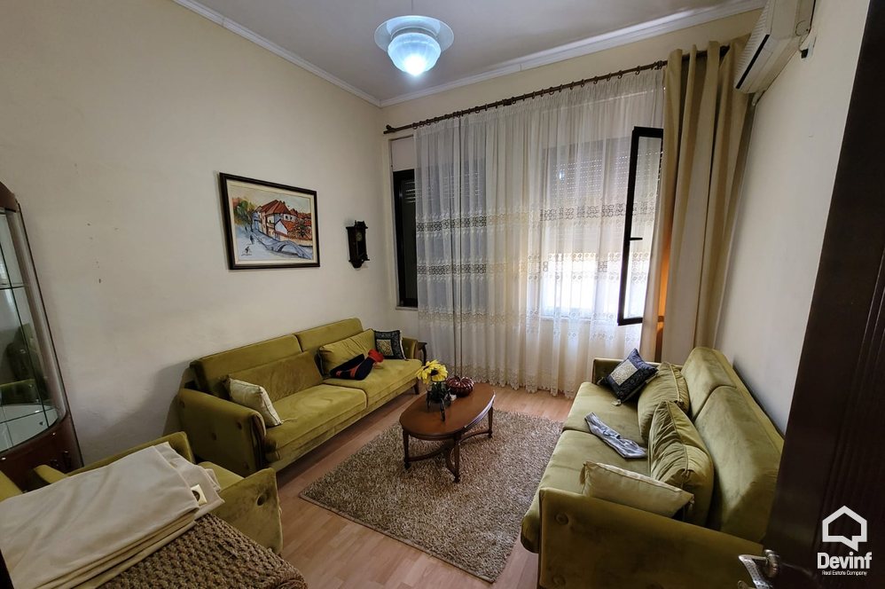 Tirane Qera Apartament 1+1+G Kat vile ne Rr. Qemal Stafa apartament kat vile restorant