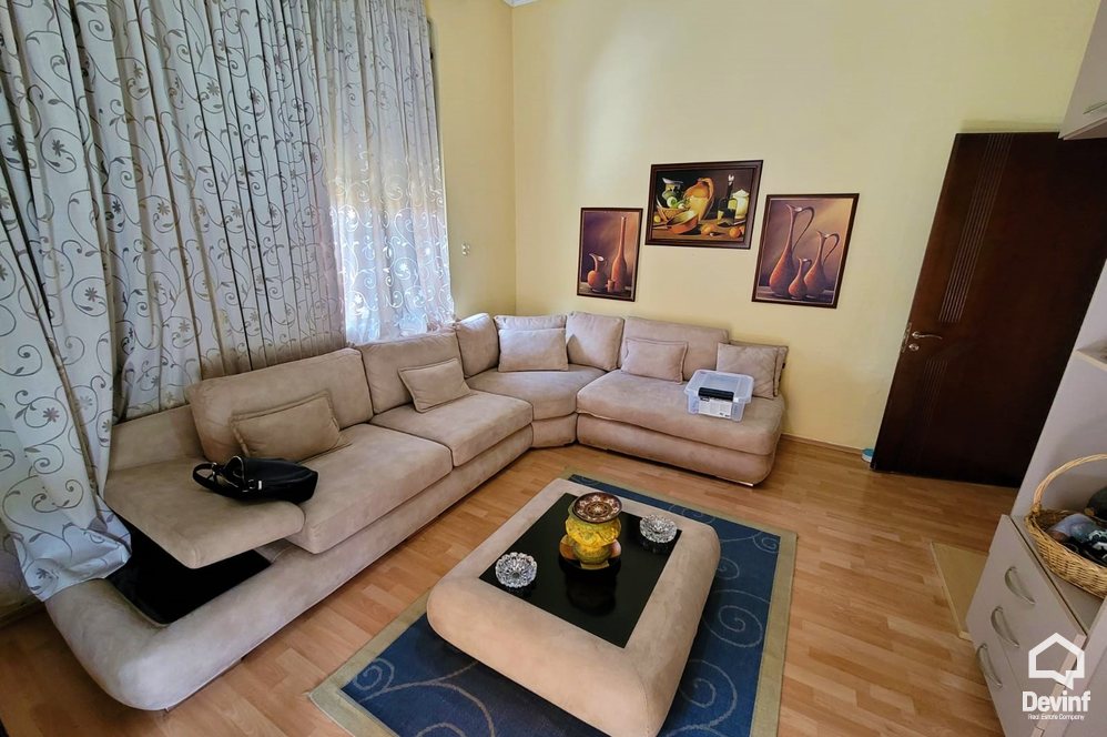 Tirane Qera Apartament 1+1+G Kat vile ne Rr. Qemal Stafa apartament kat vile restorant