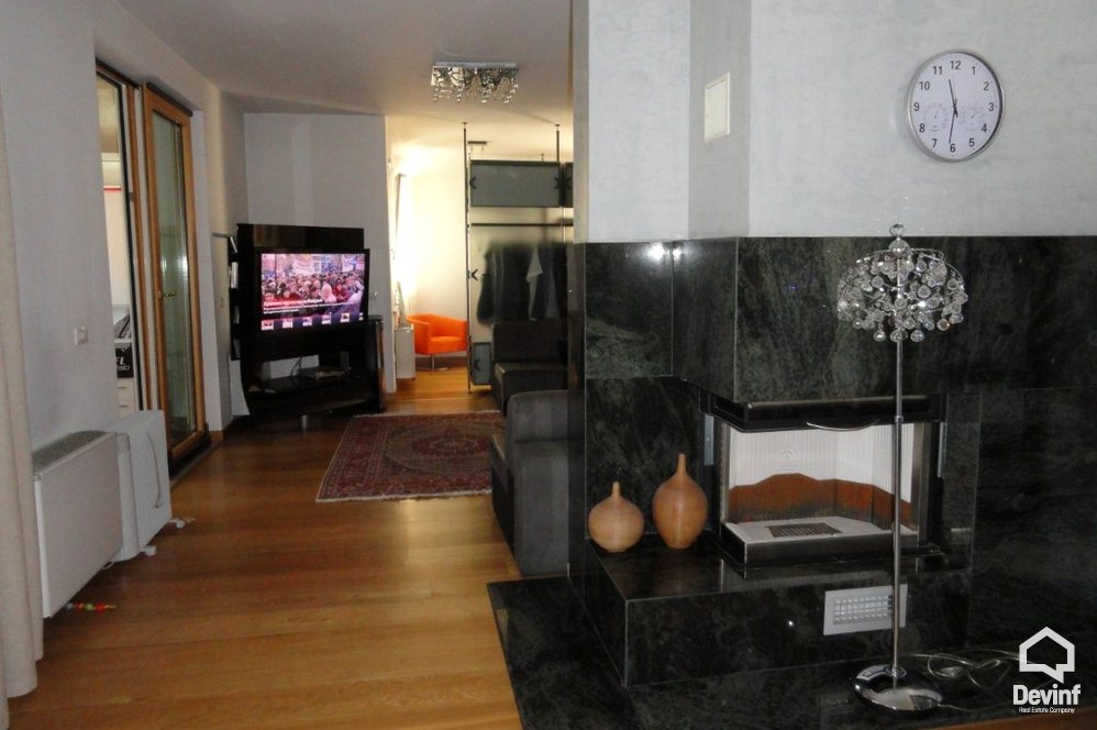 Tirane Qera Vile Me shume se 4 dhoma Nje vile rezidenciale ne Rr. Elbasanit toke per ndertim