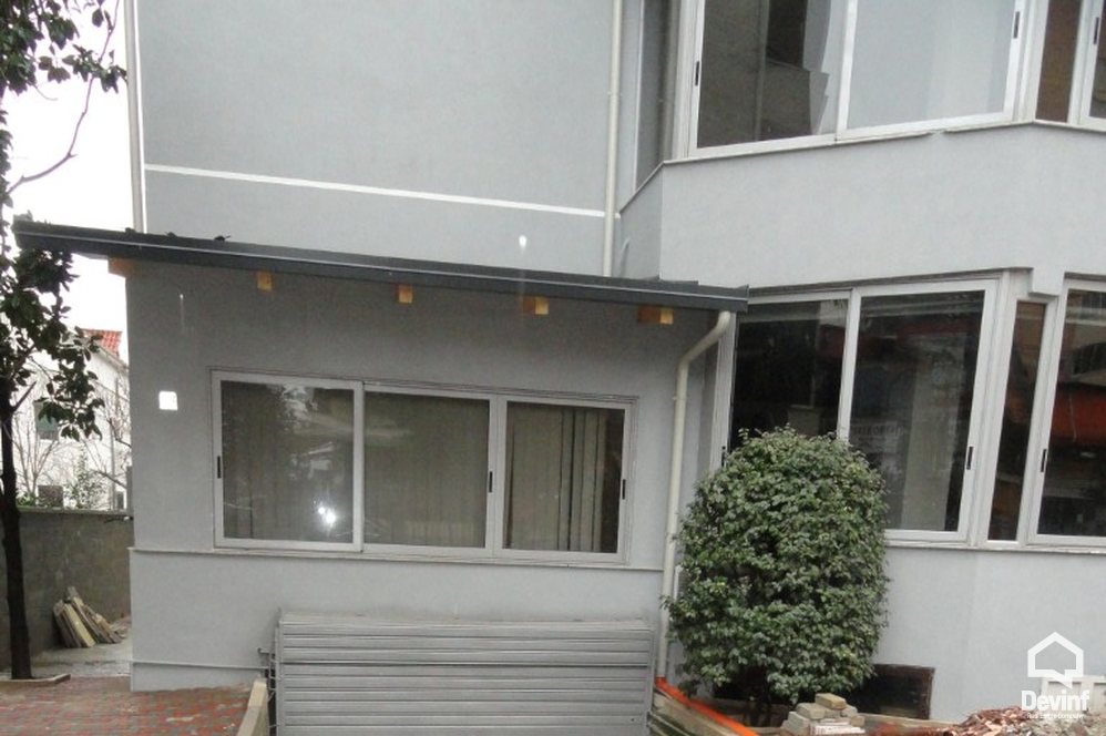 Tirane Qera Ndertese Multifunksionale  Objekt per zyre ne zonen afer Stadiumit Selman Stermasi Zyre