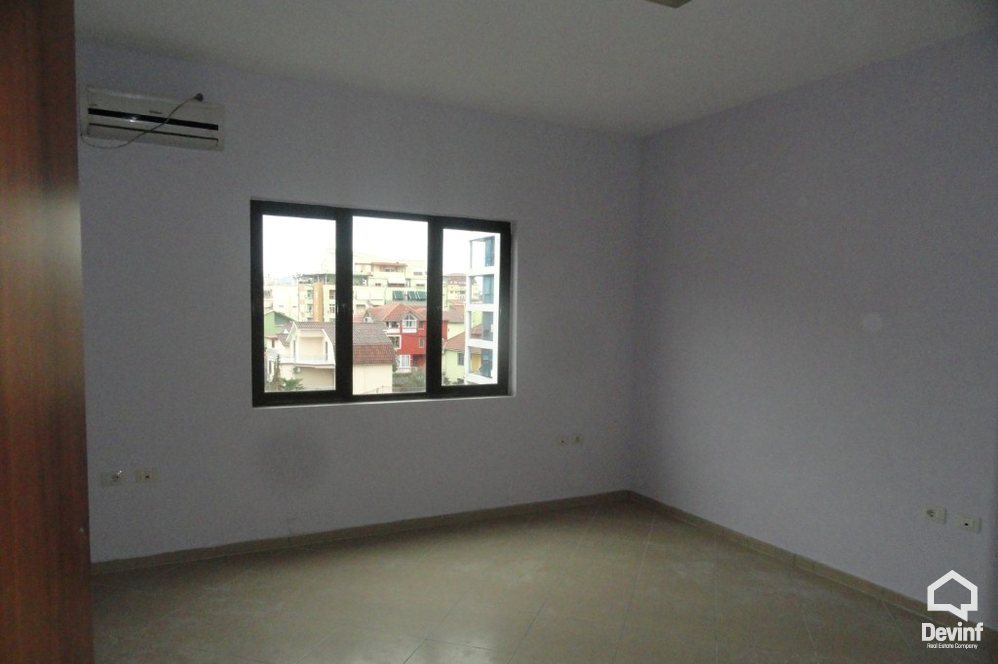 Tirane Qera Ndertese Multifunksionale  Objekt per zyre ne zonen afer Stadiumit Selman Stermasi Zyre