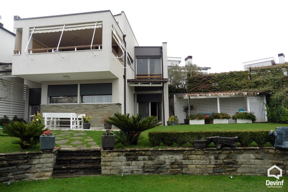 Tirane Qera Vile 3+1+G Vile ne kompleks rezidencial ne periferi te Tiranes vile kompleks rezidencial