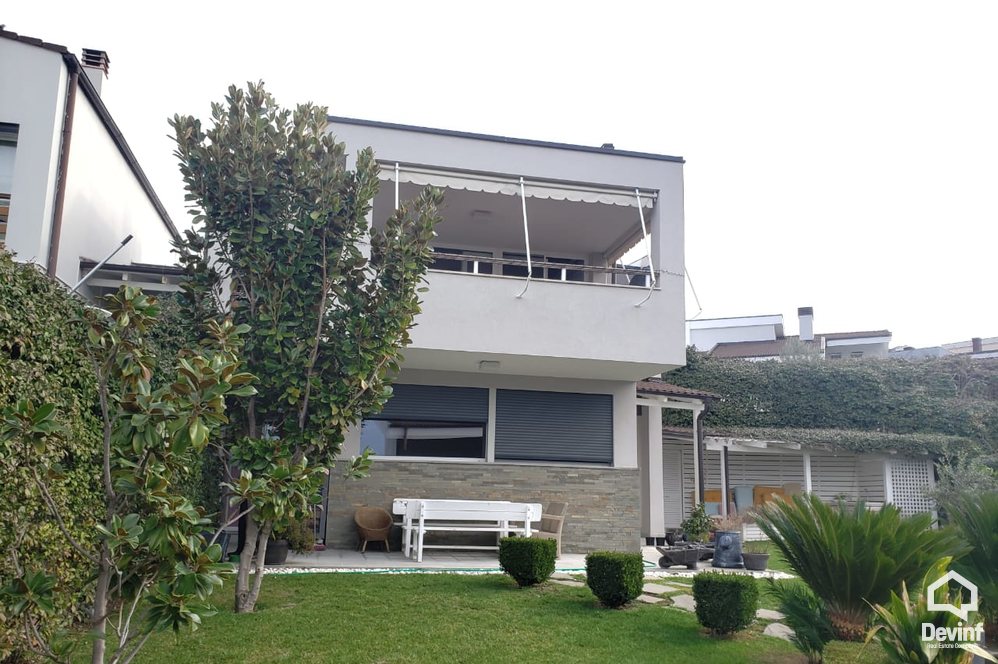 Tirane Qera Vile 3+1+G Vile ne kompleks rezidencial ne periferi te Tiranes vile kompleks rezidencial