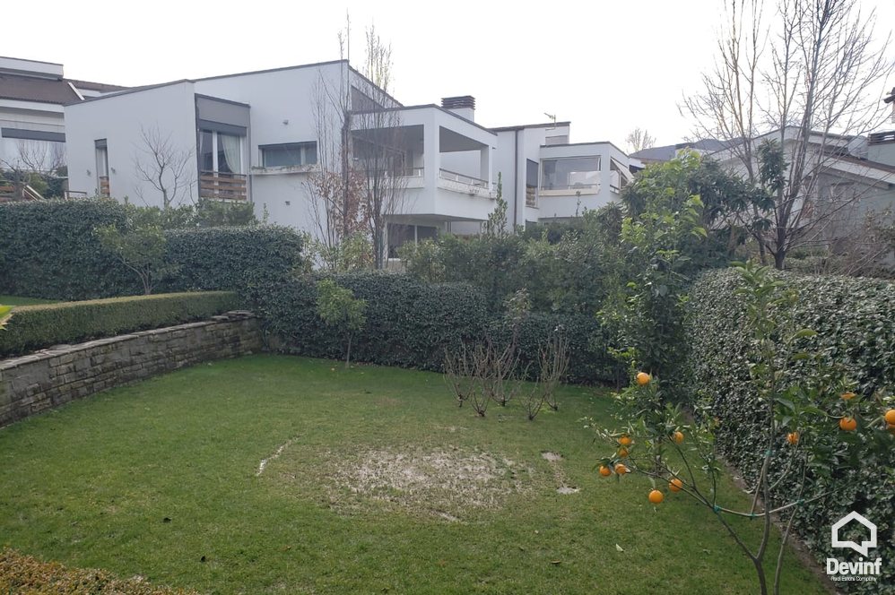Tirane Qera Vile 3+1+G Vile ne kompleks rezidencial ne periferi te Tiranes vile kompleks rezidencial