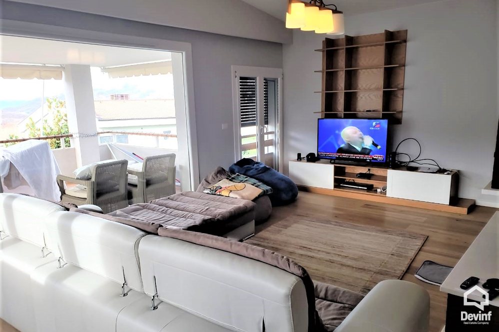 Tirane Qera Vile 3+1+G Vile ne kompleks rezidencial ne periferi te Tiranes vile kompleks rezidencial