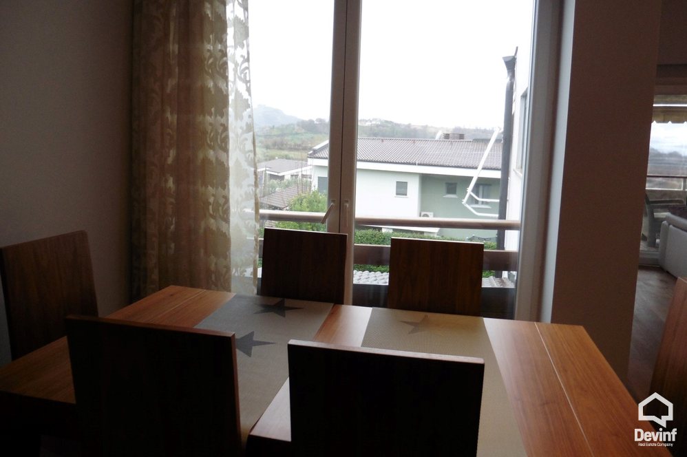 Tirane Qera Vile 3+1+G Vile ne kompleks rezidencial ne periferi te Tiranes vile kompleks rezidencial