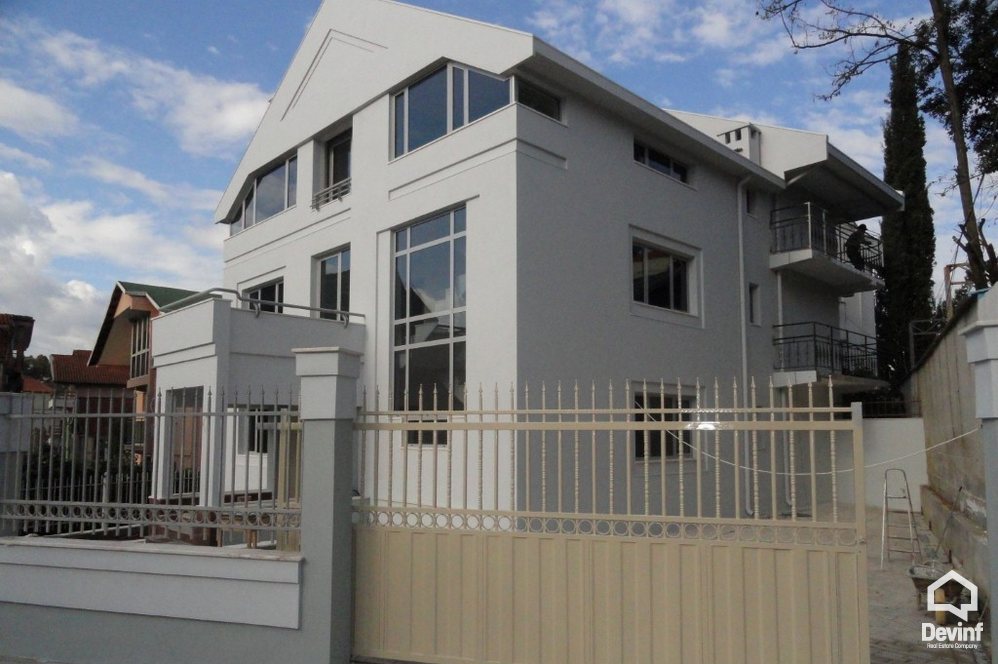Tirane Qera Vile  Vile prane Qytetit Studenti apartament