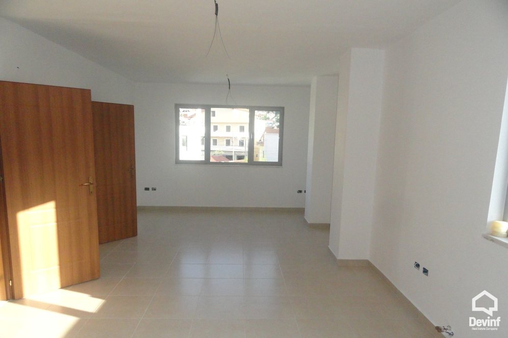 Tirane Qera Vile  Vile prane Qytetit Studenti apartament