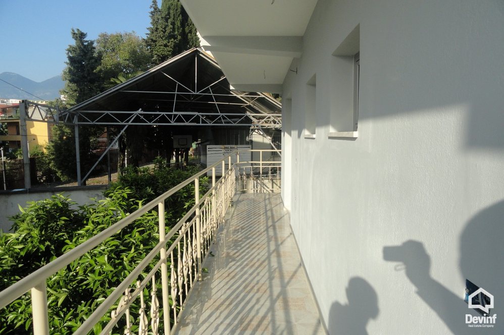 Tirane Qera Vile  Vile prane Qytetit Studenti apartament
