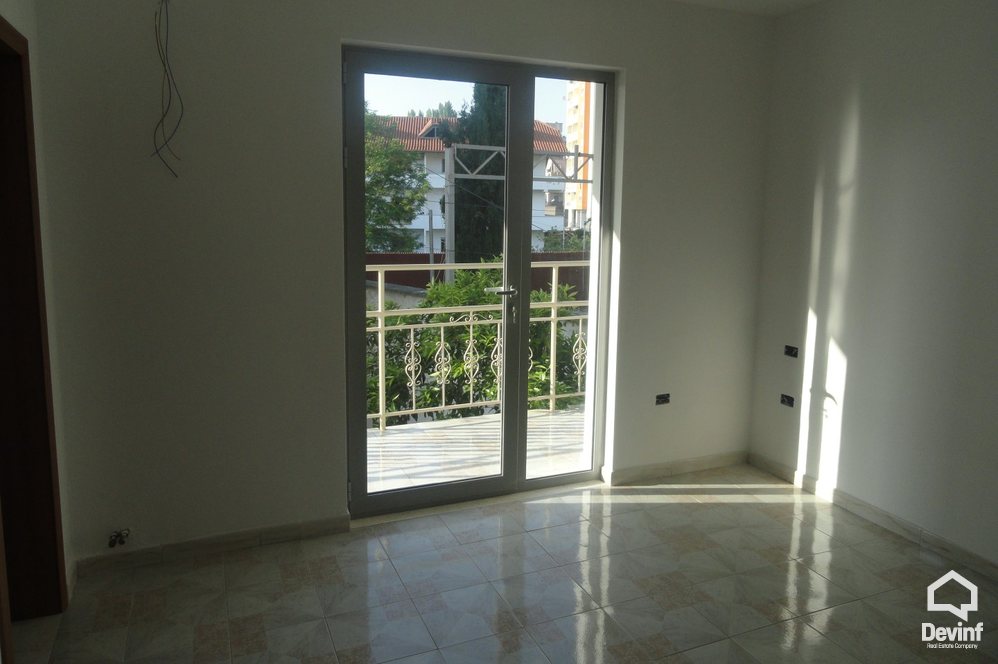 Tirane Qera Vile  Vile prane Qytetit Studenti apartament