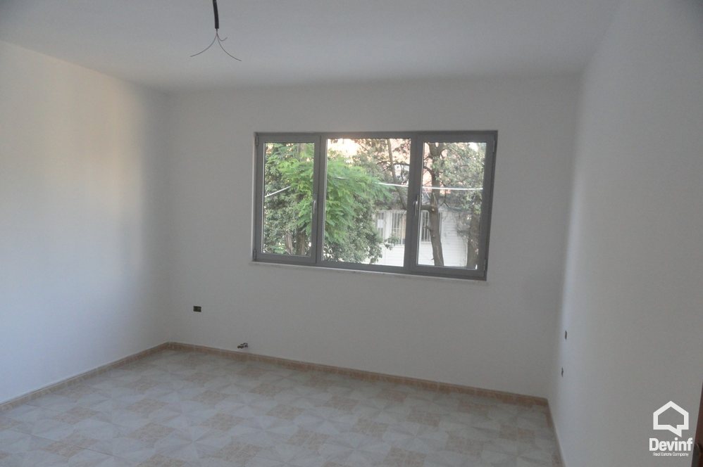 Tirane Qera Vile  Vile prane Qytetit Studenti apartament