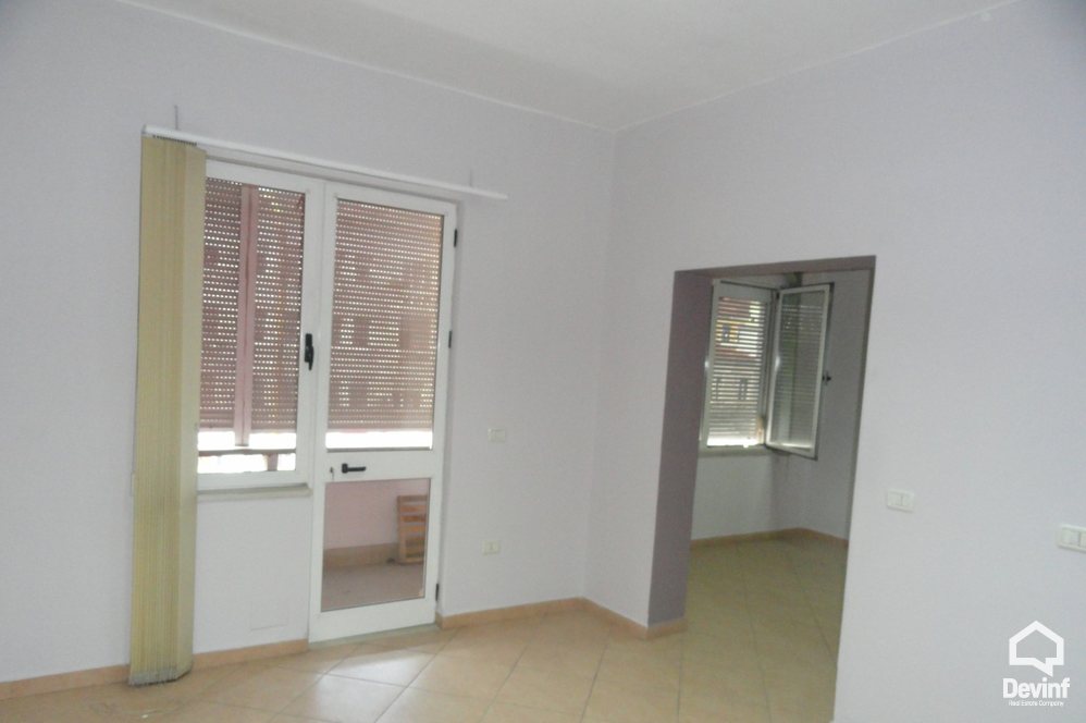 Tirane Qera Zyre 3+1+A Bulevardi Zogu i I-re apartament