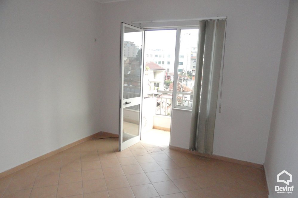 Tirane Qera Zyre 3+1+A Bulevardi Zogu i I-re apartament