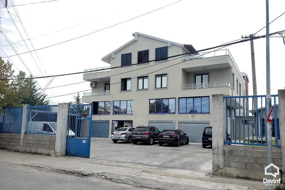 Tirane Qera Magazine  Objekt industrial ne Autostraden nga Tirane-Durres magazine ndertese multifunksionale