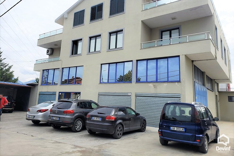 Tirane Qera Magazine  Objekt industrial ne Autostraden nga Tirane-Durres magazine ndertese multifunksionale